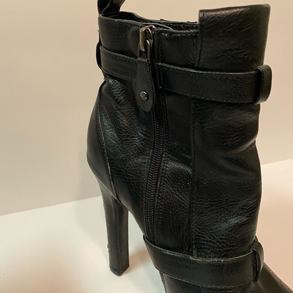 SIMPLY VERA VERA WANG ANKLE PLATFORM BOOTIE - Picture 3 of 8